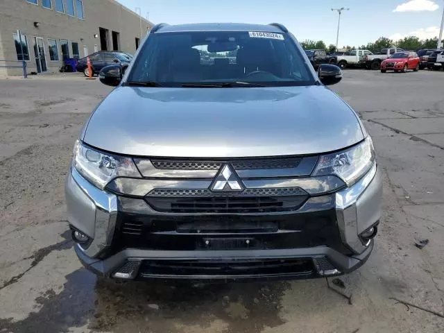 2020 Mitsubishi Outlander SE