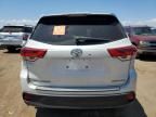 2017 Toyota Highlander SE