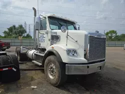 Camiones salvage a la venta en subasta: 2016 Freightliner 122SD