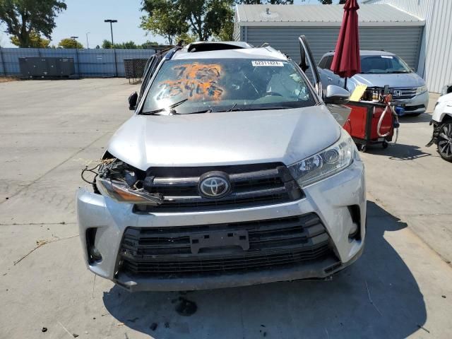 2018 Toyota Highlander SE