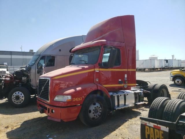 2014 Volvo VN VNM