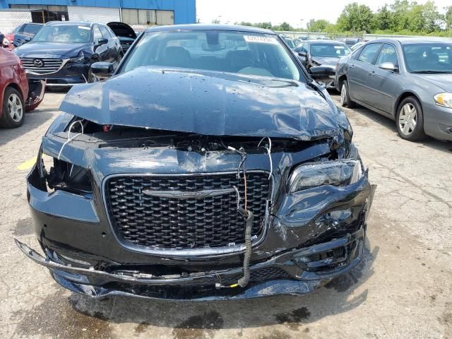 2023 Chrysler 300 Touring L