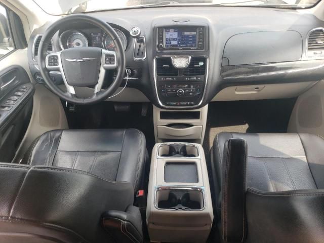 2012 Chrysler Town & Country Touring