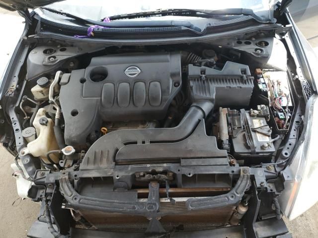 2010 Nissan Altima Base