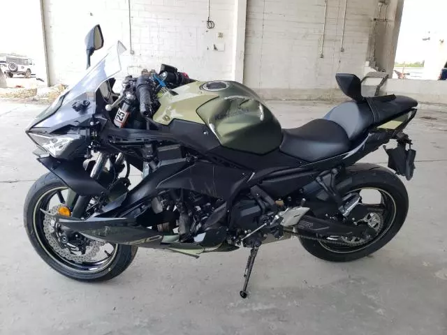 2024 Kawasaki EX650 R