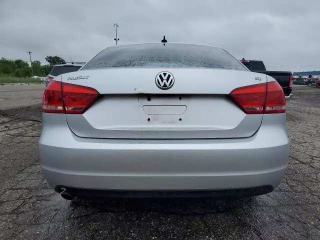 2013 Volkswagen Passat SE