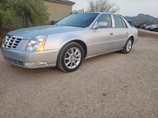 2011 Cadillac DTS Luxury Collection