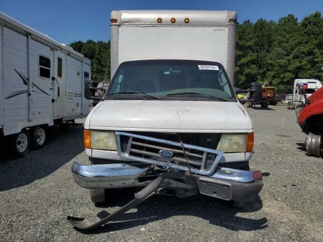 2006 Ford Econoline E450 Super Duty Cutaway Van