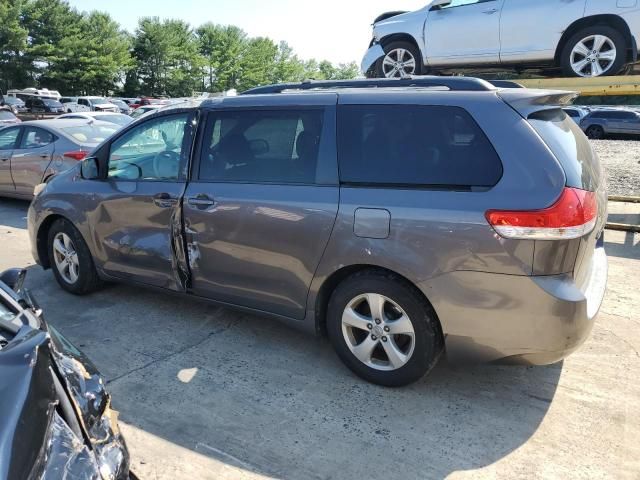 2011 Toyota Sienna LE