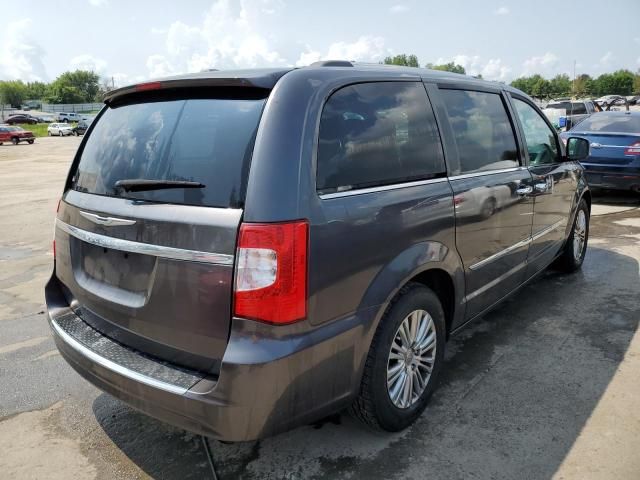 2014 Chrysler Town & Country Touring L