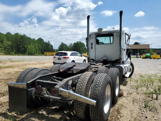 2006 Freightliner Conventional Columbia