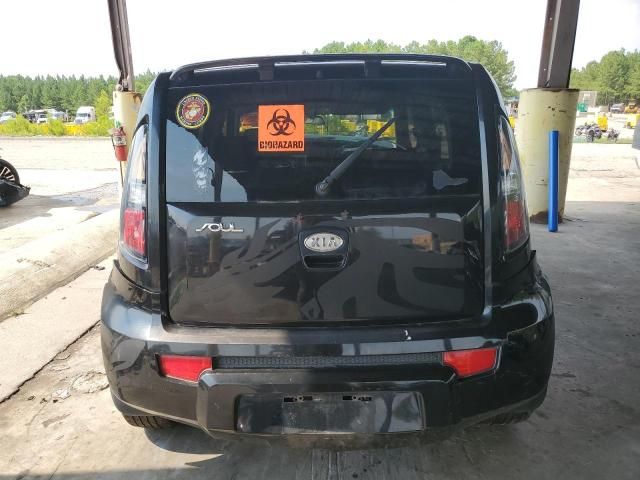 2010 KIA Soul +