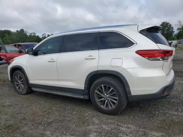 2019 Toyota Highlander SE