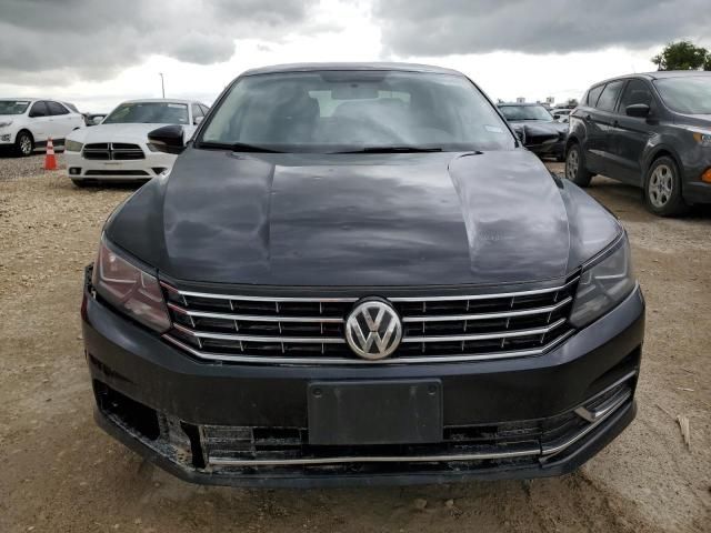 2018 Volkswagen Passat SE