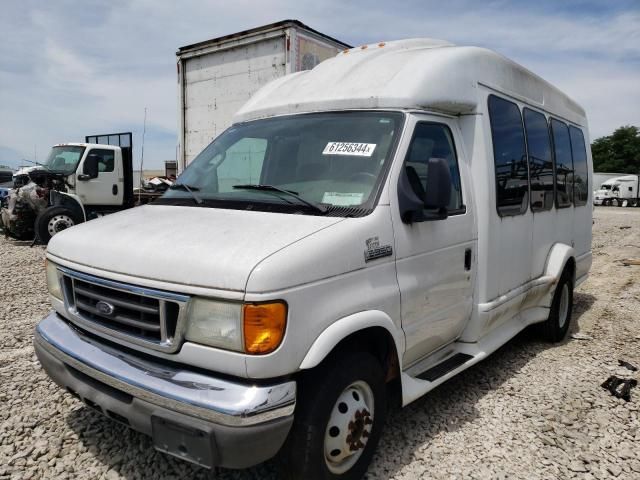 2006 Ford Econoline E350 Super Duty Cutaway Van