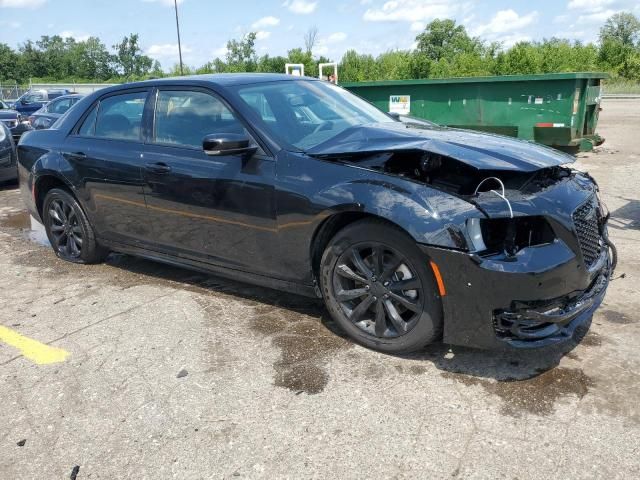 2023 Chrysler 300 Touring L