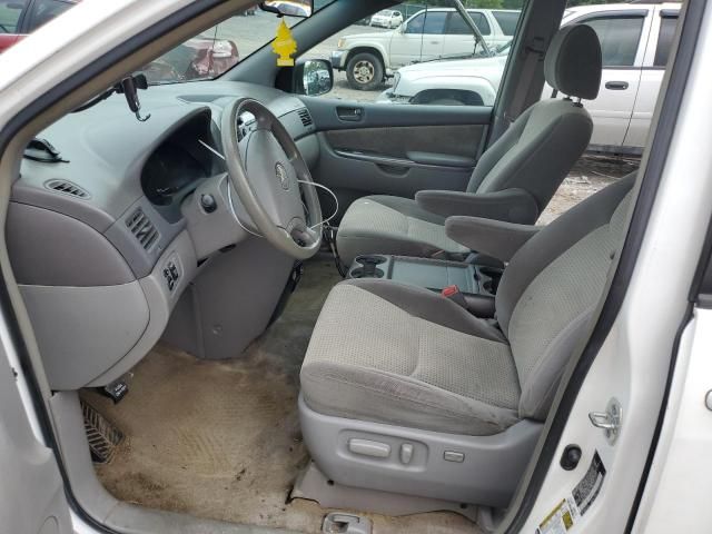 2009 Toyota Sienna CE