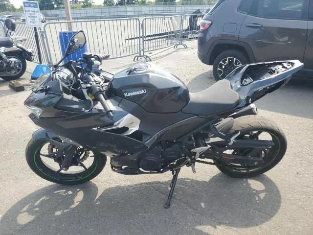 2022 Kawasaki EX400