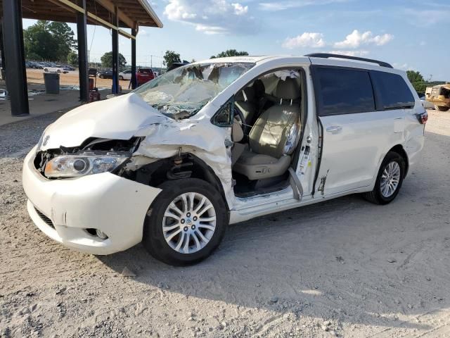 2015 Toyota Sienna XLE