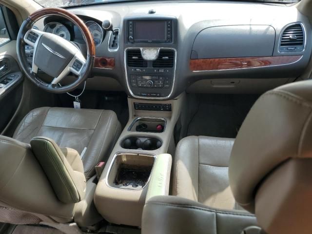 2012 Chrysler Town & Country Limited