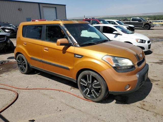 2010 KIA Soul +