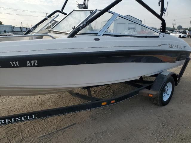 2000 Reinell Boat