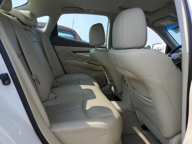 2012 Infiniti M37