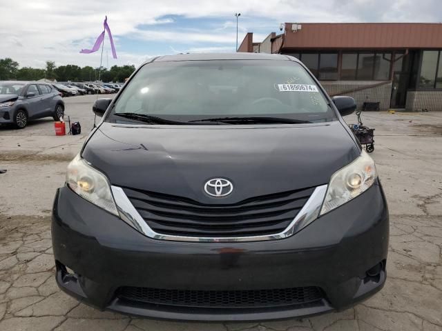 2014 Toyota Sienna LE