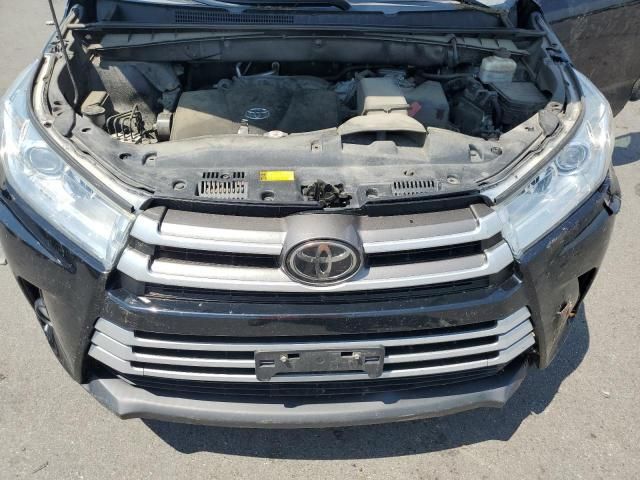 2018 Toyota Highlander SE