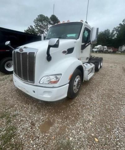 2016 Peterbilt 579