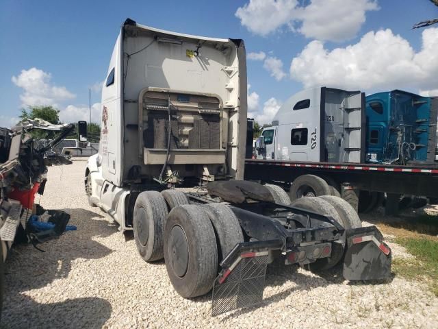 2018 Kenworth Construction T680