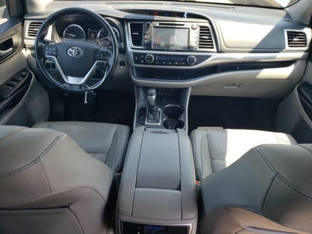 2017 Toyota Highlander SE