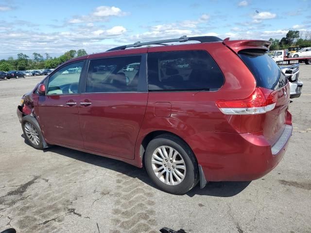 2011 Toyota Sienna XLE