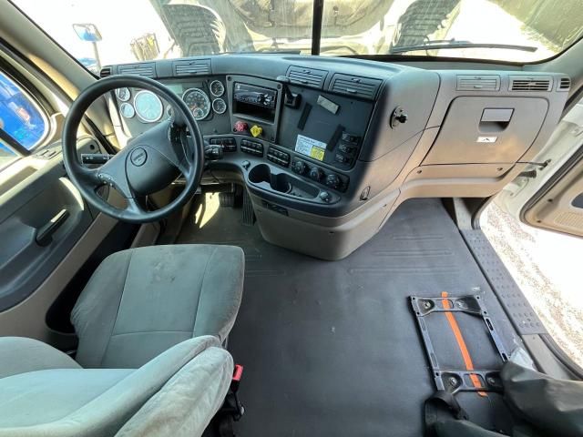 2016 Freightliner Cascadia 125