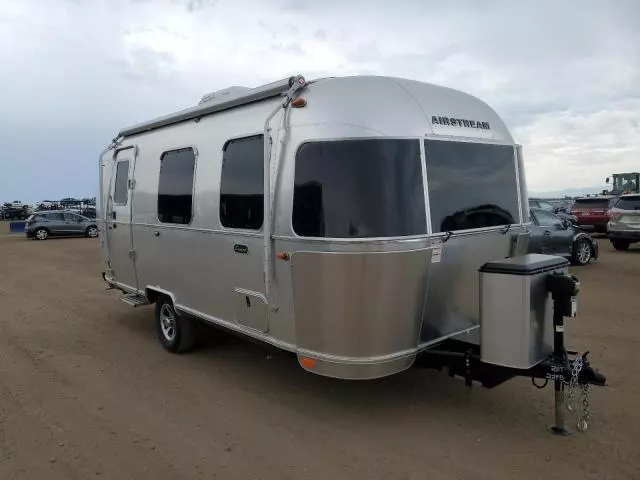 2021 Airstream Caravel