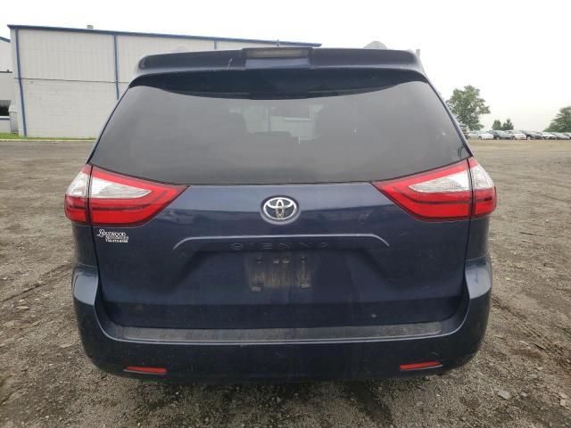 2019 Toyota Sienna XLE