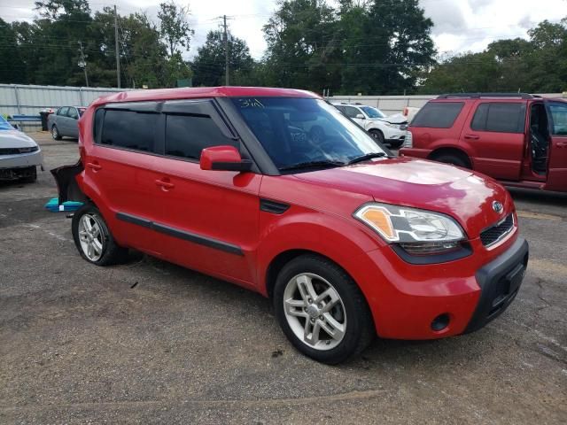 2011 KIA Soul +