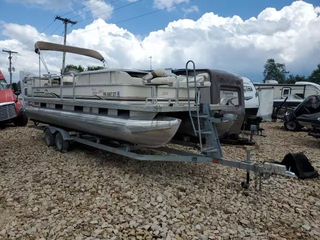 2003 Suntracker Partybarge