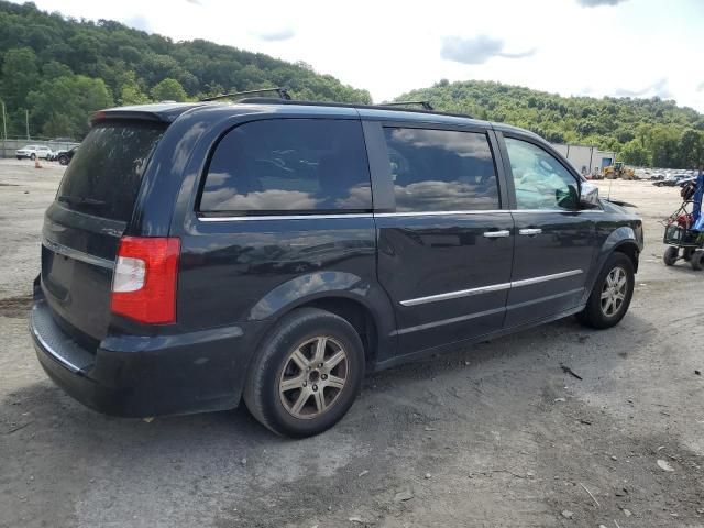 2012 Chrysler Town & Country Touring L