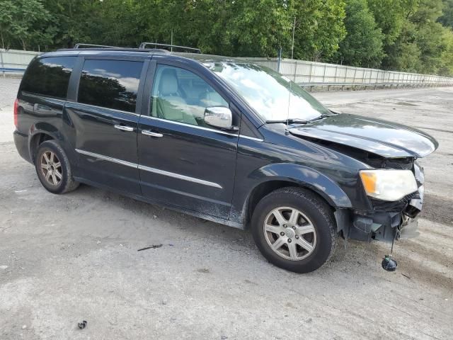 2012 Chrysler Town & Country Touring L