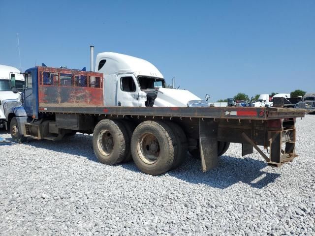 1997 Freightliner Conventional FLD112