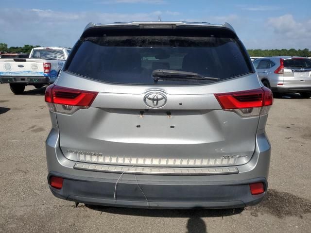 2018 Toyota Highlander SE