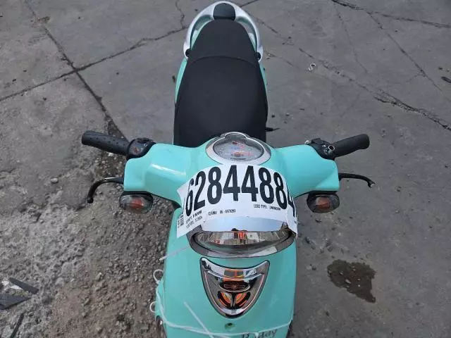 2016 Genuine Scooter Co. Buddy 125