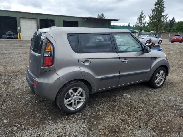 2011 KIA Soul +