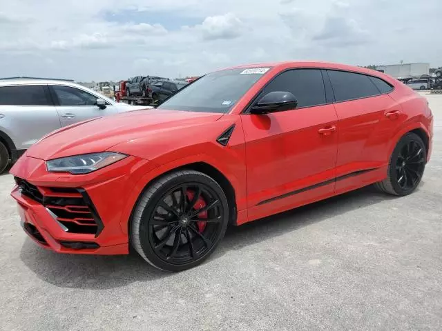 2022 Lamborghini Urus