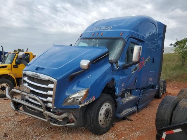 2019 Freightliner Cascadia 126