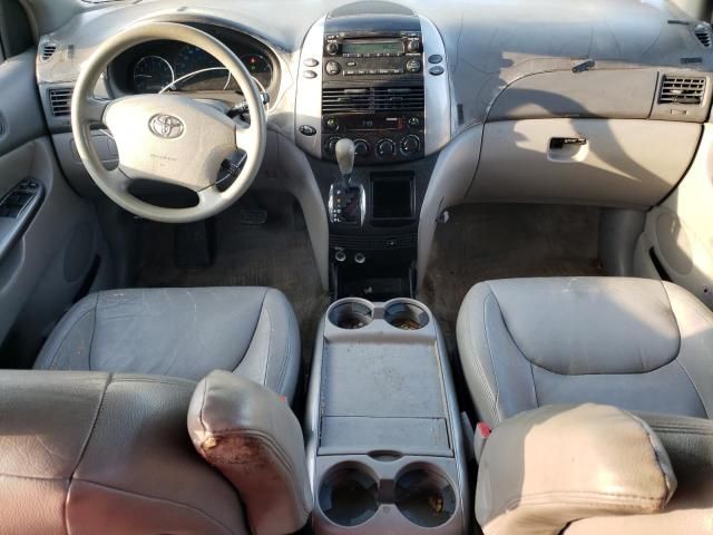 2006 Toyota Sienna CE