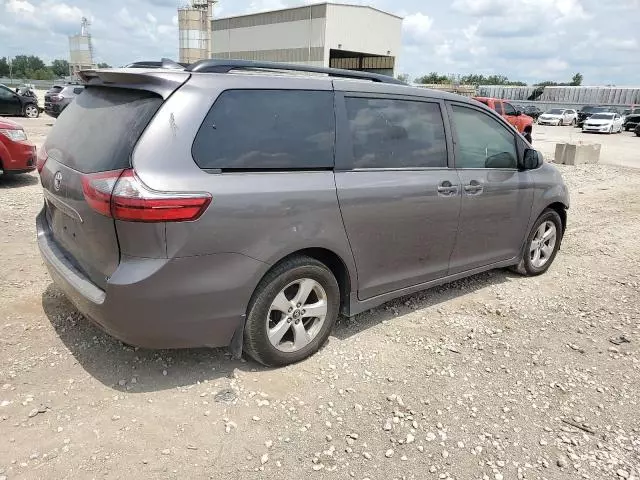 2020 Toyota Sienna LE