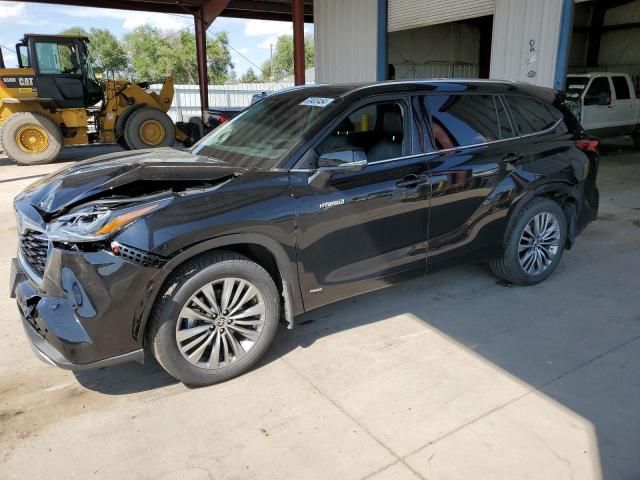 2021 Toyota Highlander Hybrid Platinum