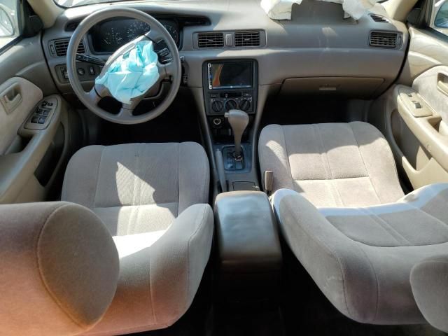 1999 Toyota Camry LE